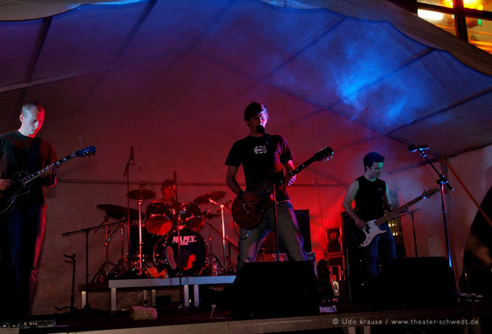 Konzert mit Huckepack, Vagabunt und Strings of Sofia