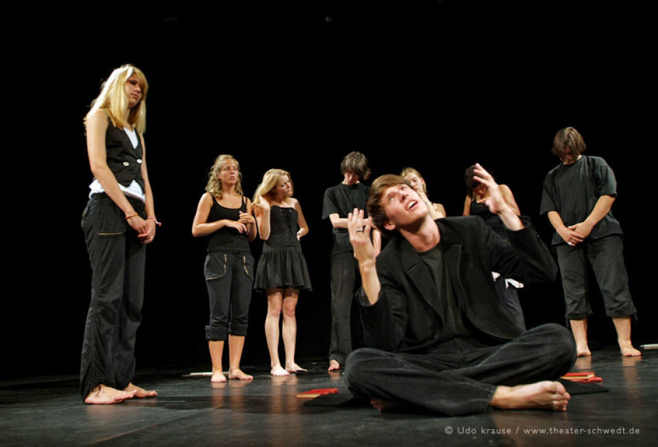 Leonce und Lena / Theater in der Senke des Karl-Liebknecht-Gymnasiums Frankfurt (Oder)