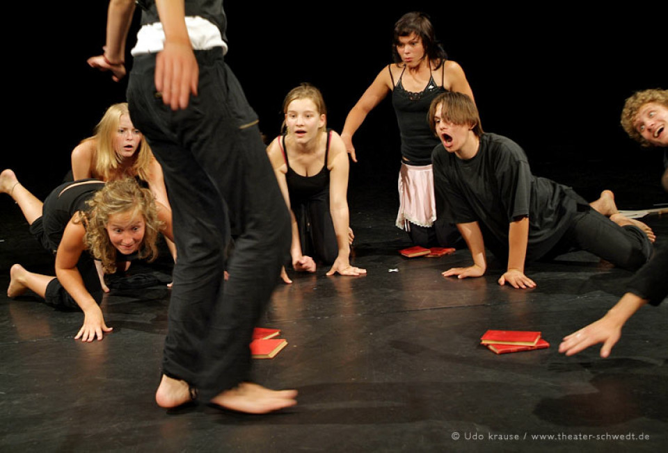 Leonce und Lena / Theater in der Senke des Karl-Liebknecht-Gymnasiums Frankfurt (Oder)