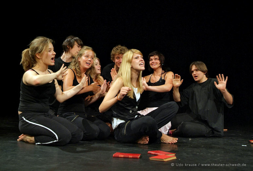Leonce und Lena / Theater in der Senke des Karl-Liebknecht-Gymnasiums Frankfurt (Oder)