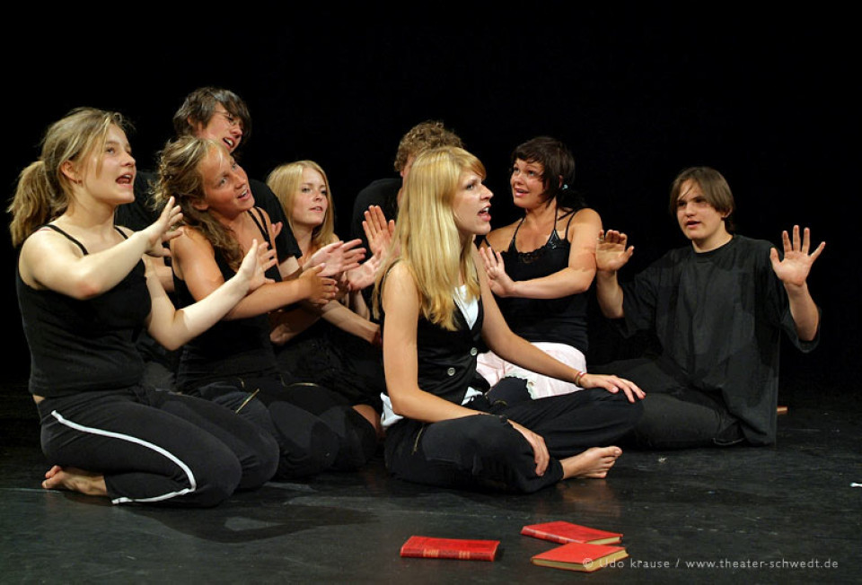 Leonce und Lena / Theater in der Senke des Karl-Liebknecht-Gymnasiums Frankfurt (Oder)