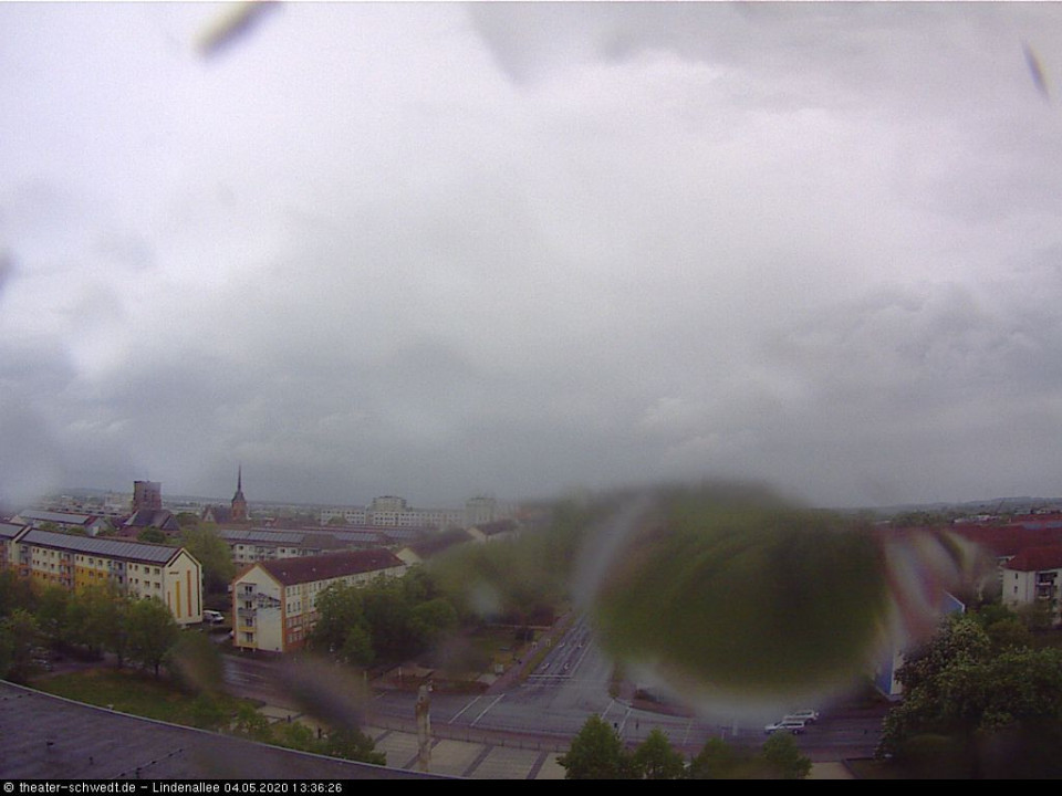 ganz offensichtlich regnet es.... (hinzugefügt von Heimweh am 04.05.2020)