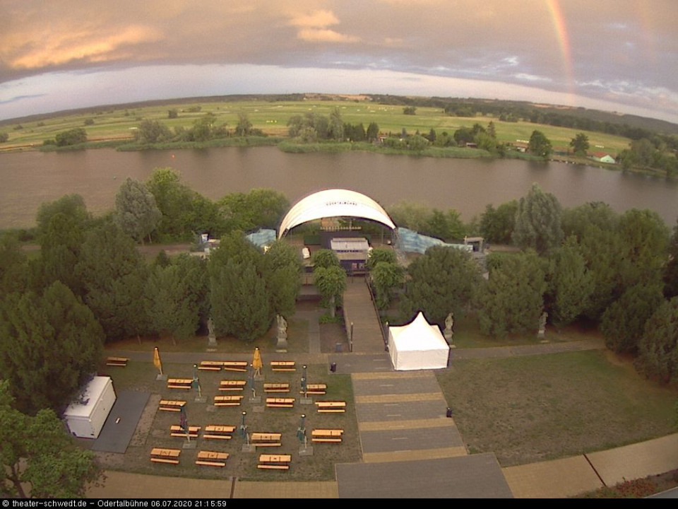 Wenn man genau hinsieht erkennt man 2 Regenbogen (hinzugefügt von Schwedter am 06.07.2020)