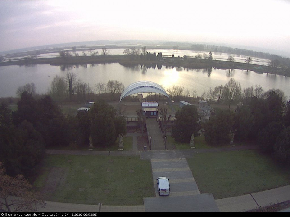 Ein bißchen Sonne scheint ja durch (hinzugefügt von Heimweh am 04.12.2020)