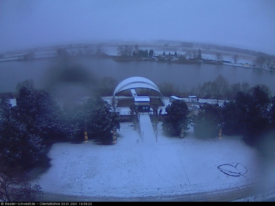 komisches Muster im Schnee rechts unten (hinzugefügt von Stine am 03.01.2020)