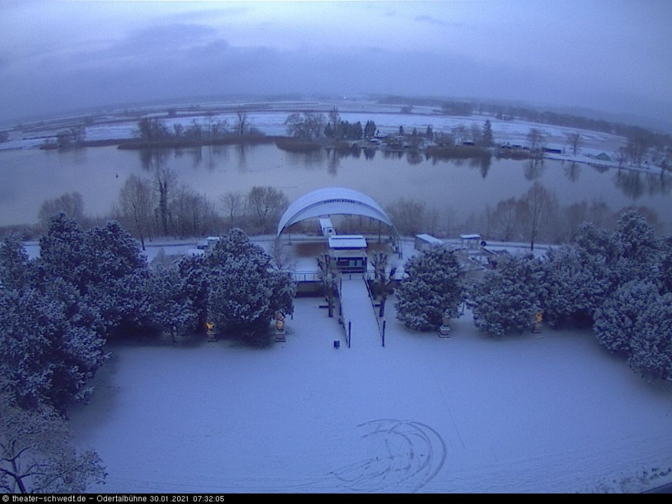 schon weiß....😳 (hinzugefügt von Stine am 30.01.2021)