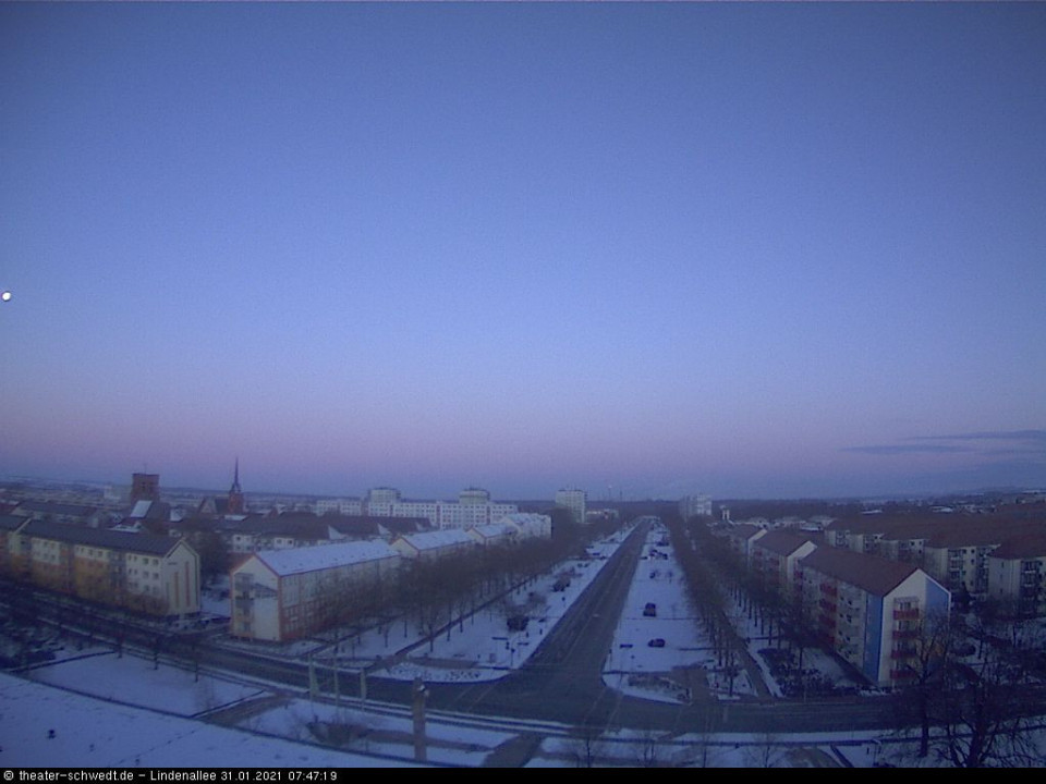 Ganz links am Bildrand sieht man den Mond.... (hinzugefügt von Heimweh am 31.01.2021)