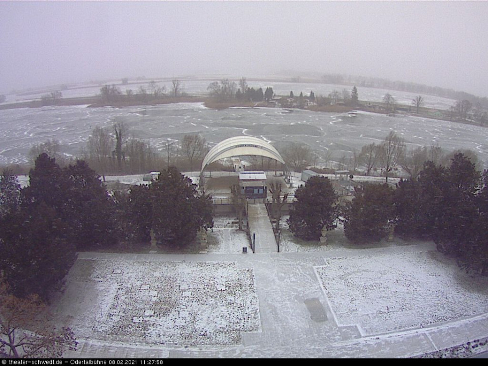 Jetzt sieht man das Eis auf dem Kanal erst richtig. (hinzugefügt von Heimweh am 08.02.2021)
