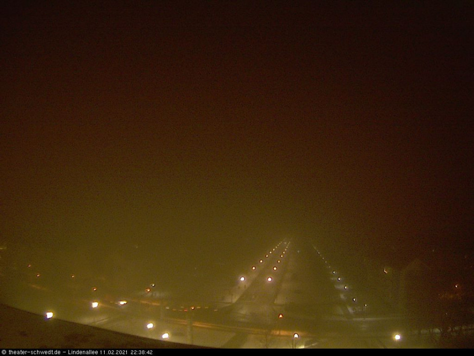 Es wird neblig. (hinzugefügt von Heimweh am 11.02.2021)