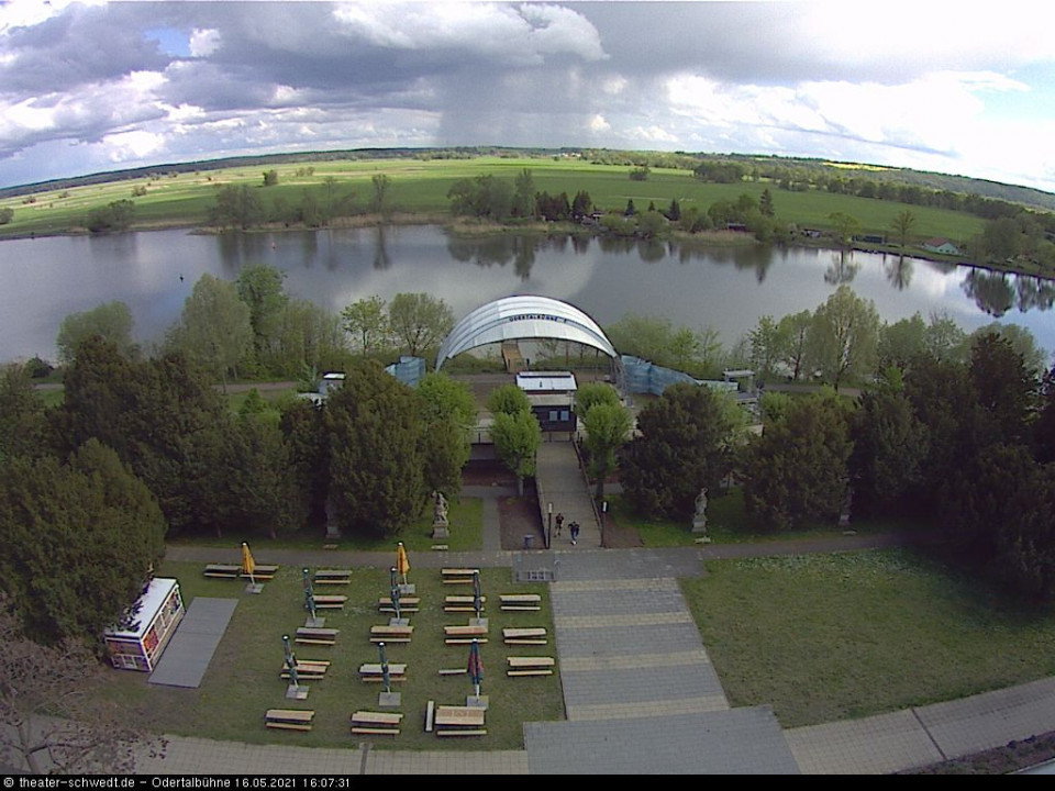 Da regnet's wohl im Polder... (hinzugefügt von Heimweh am 16.05.2021)