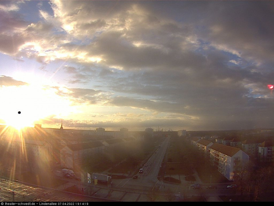 So, die untergehende Sonne rückt wieder ins Bild... (hinzugefügt von Heimweh am 07.04.2022)