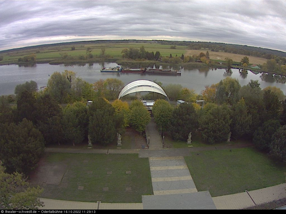 Mal wieder ein Kahn unterwegs. (hinzugefügt von JO73DB am 16.10.2022)