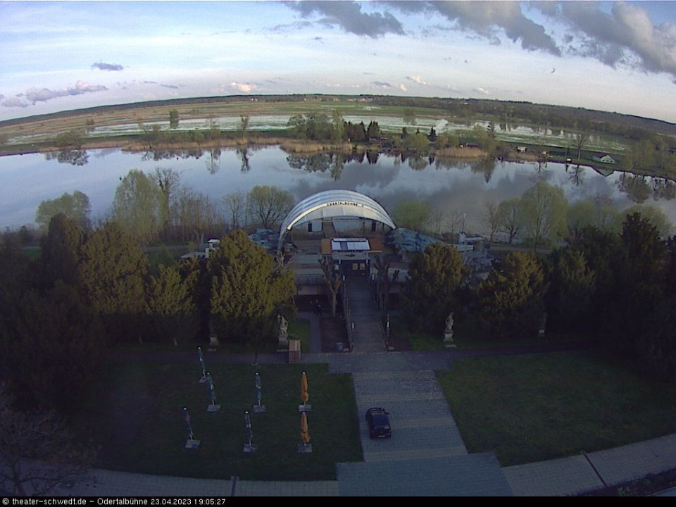 Reflektionen im Wasser (hinzugefügt von JO73DB am 23.04.2023)