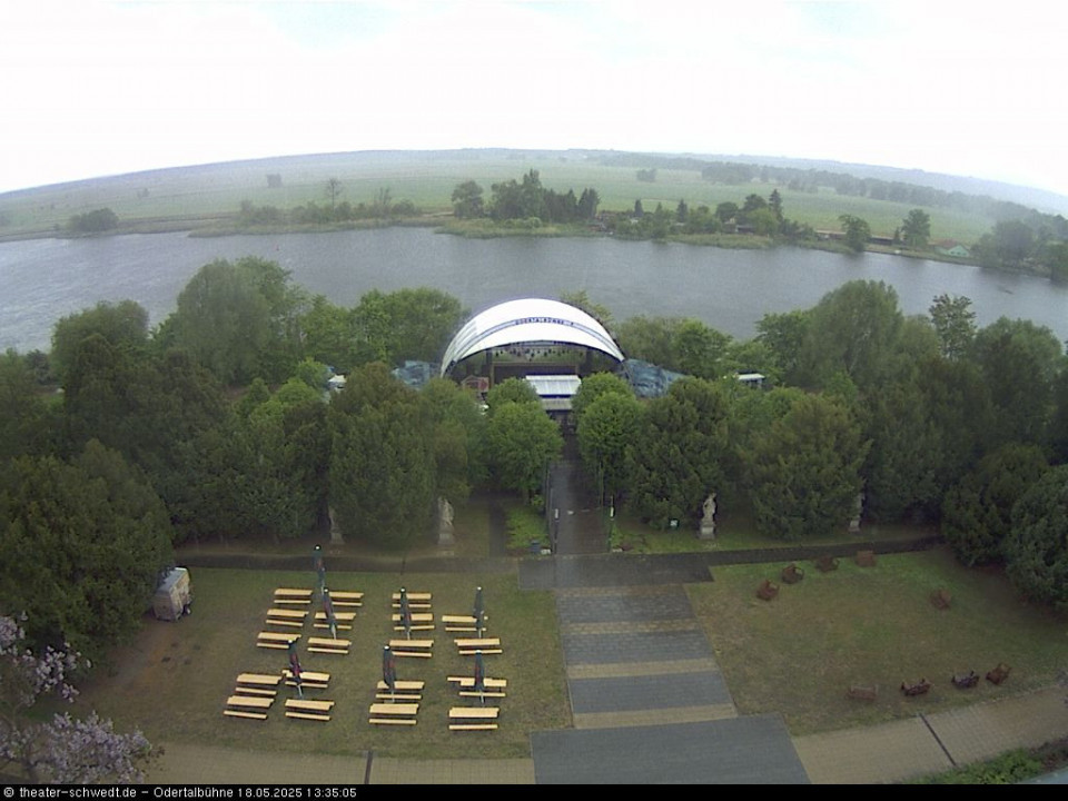 schön es regnet und wir sitzen hier wieder auf dem Trocknen ohne Regen (hinzugefügt von Mona am 18.05.2025)