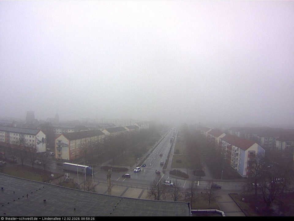 Nebelsicht, Berufsverkehr - ein lauer Frühling muss langsam her. (hinzugefügt von Jonas am 12.02.2026)