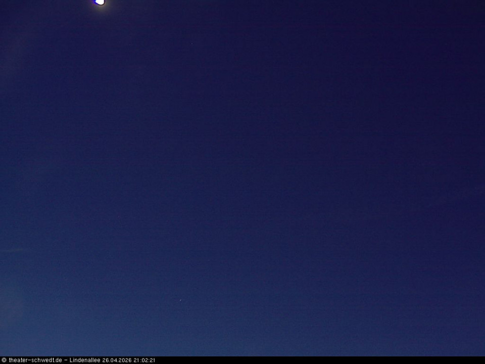 Der Mond schleicht sich ins Bild (hinzugefügt von Jonas am 26.04.2026)